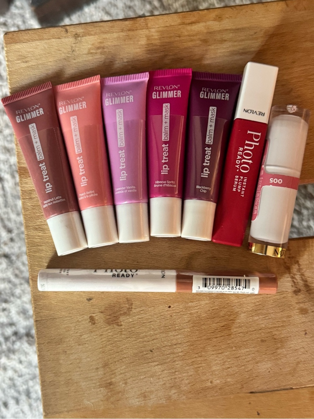 (8) pc Revlon  Lip bundle NEW RELEASE NEW/SEALED